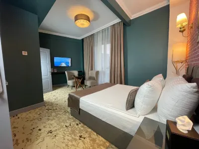 Teatro Rooms Hotel Hotels near Sevinc Mall