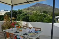 Il Gabbiano Relais in Stromboli Hotels in Stromboli