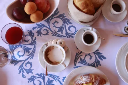 Casa Isolani Charms Rooms Santo Stefano Отели рядом с достопримечательностью «Болонский университет»