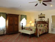 Kearsarge Inn