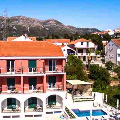 Apartments Villa Lukas Hotel Exterior