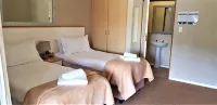 Pili Pili Beach Cabanas Hotels in Sedgefield
