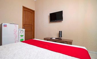 RedDoorz Syariah near Mercu Buana University