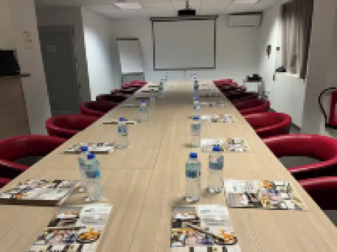 Brit Hotel Brive la Gaillarde - Restaurant la Limousine Hotels in Malemort