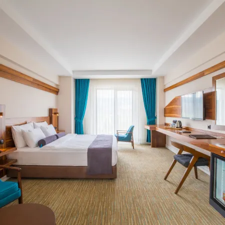 Karpalas City Hotel & Spa
