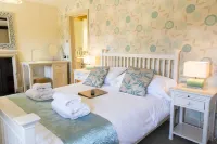 The Red Lion Hotels in Chippenham