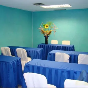 Hotel Chacao Cumberland Отели рядом с достопримечательностью «Капитолий»