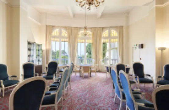 地中海藍色度假法義公寓式酒店