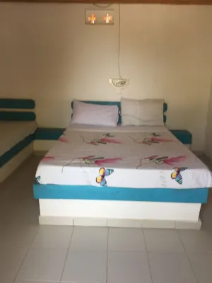 Les Cristaux Roses Hotels in Rufisque