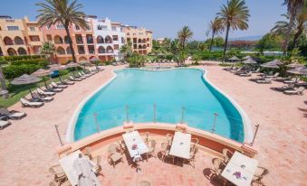 Jardim da Meia Praia Resort