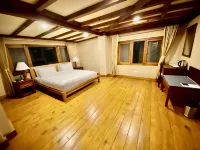 Taktsang Village Resort - balcony
