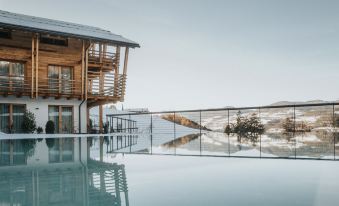 Presulis Hideaway Apartments & Restaurant