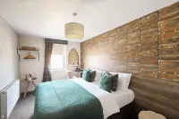 The Lodge Hotels near Highclere Castle