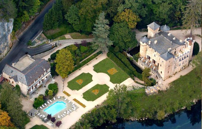 Demeures et Château de La Caze