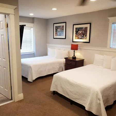 Coronado Island Inn