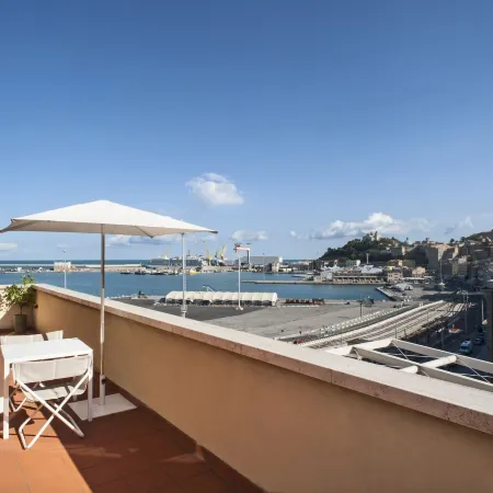 SeePort Hotel