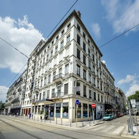 Hotelo Lyon Charité