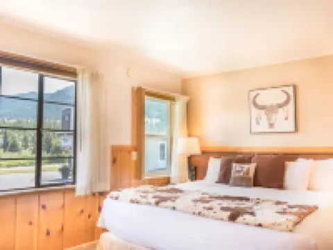 Alpine Trail Ridge Inn Hotels in Larimer County