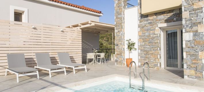 Virginia Luxury Villas Hotels in Vathi