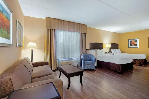 La Quinta Inn & Suites by Wyndham Bel Air/I-95 Exit 77A