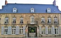 Hôtel le Régent Hotels in Saint-Pierre-Aigle