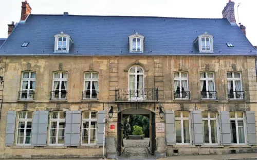 Hôtel le Régent Hotel di Pierrefonds