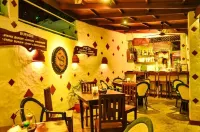 Steps Garden Resort - breakfast
