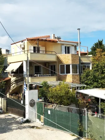 Artemis GreenHill Отели в г. Артеми