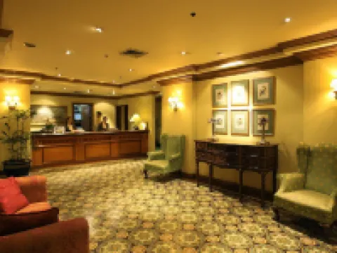 ヘラルド スイーツ マカティのホテル