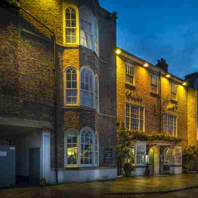 The Golden Fleece Hotel, Thirsk, North Yorkshire Hotel Exterior
