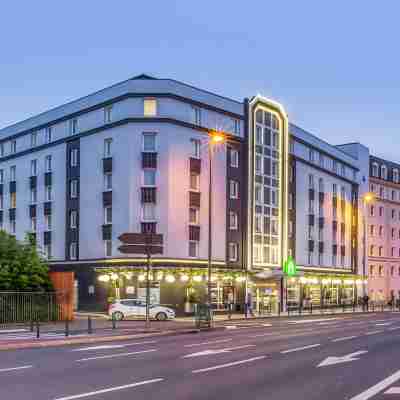 Campanile PRIME - Suresnes - La Défense Hotel Exterior