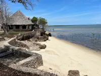 Mwazaro Beach Lodge فنادق في Shimoni