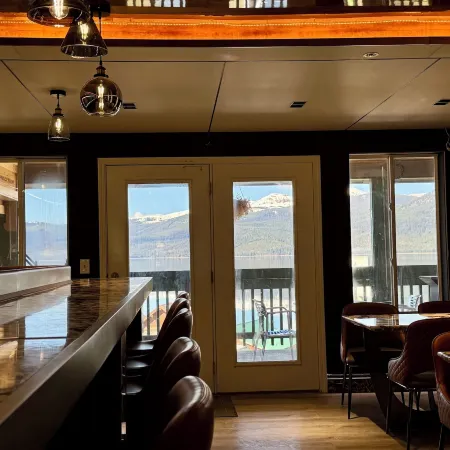 Lake View Suites