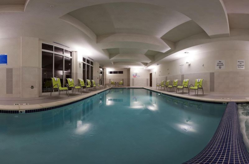 Holiday Inn Detroit Metro Airport by IHG photo 3