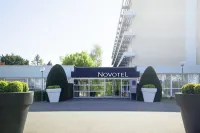 Novotel Poissy Orgeval Hotels near Houdan