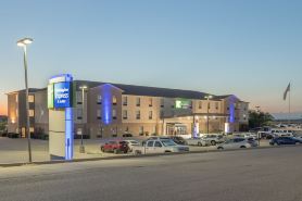 Holiday Inn Express & Suites N WACO AREA - WEST by IHG