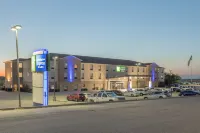 Holiday Inn Express & Suites N Waco Area - West