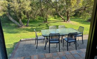 Emu Beach Chalets