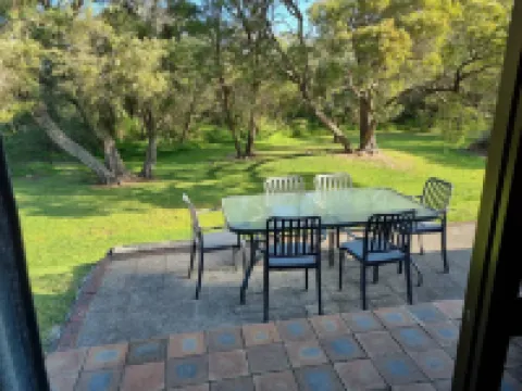 Emu Beach Chalets Hotels in Emu Point