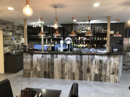 Halfway Hotel Отели в г. Ибсток