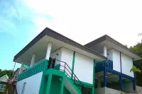 Neutron Bungalow Hotel a Distretto di Ko Sichang