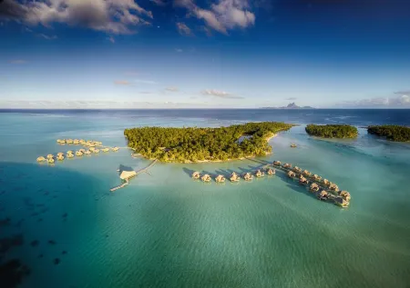 Le Taha'a by Pearl Resorts Отели в г. Tapu'amu