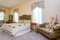 Emma's Bed and Breakfast Hotels in Springfield