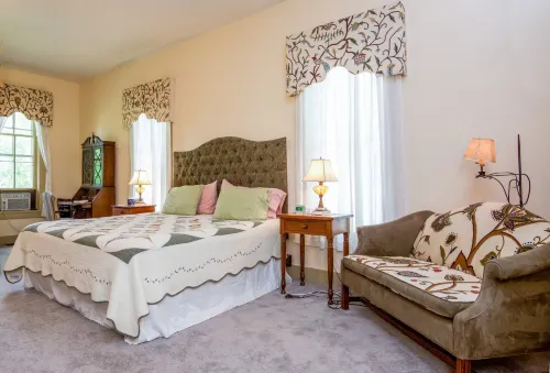 Emma's Bed and Breakfast Hotels in Springfield