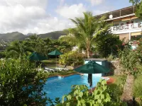 Tamarind Tree Hotel - parkir
