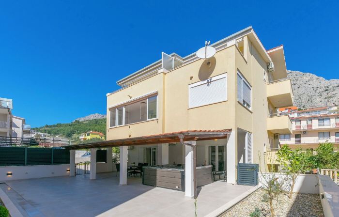 Apartment Dora