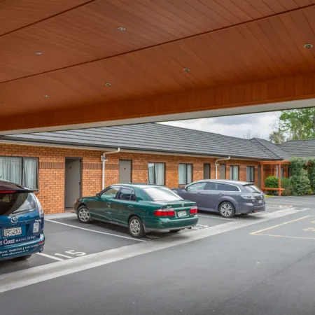Albert Court Motor Lodge