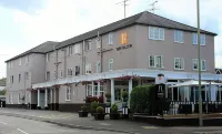 The Falcon Hotel - parking