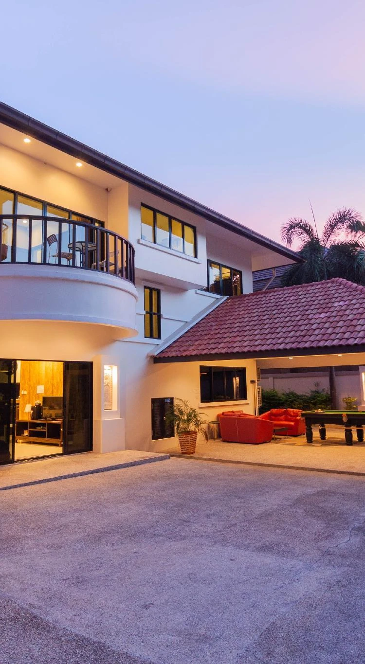 รูปภาพของPratumnak 6: 4BR Pool Villa with Jacuzzi Pattaya