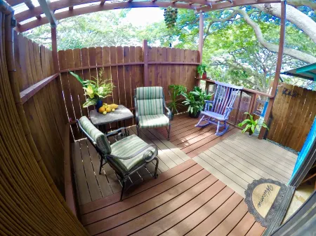 Dragonfly Ranch Отели в г. Килейккуа